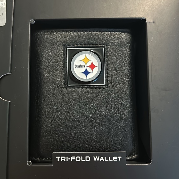 Brand New-NFL Fine Grain Leather wallet - Picture 2 of 6